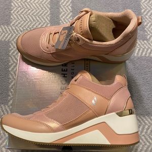 Skechers Air Up There wedge sneakers Light Pink with 2.5” wedge heel. Never worn